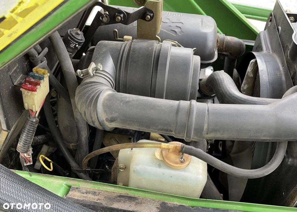 John Deere 4100 - 15