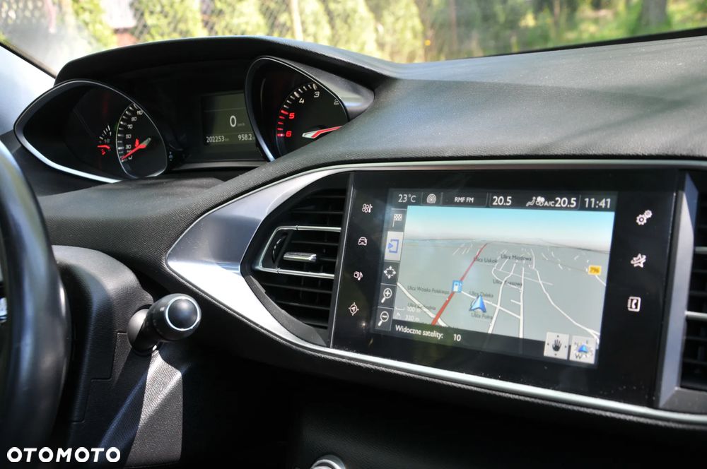 Peugeot 308 BlueHDi 150 EAT6 Stop & Start Business-Line - 17