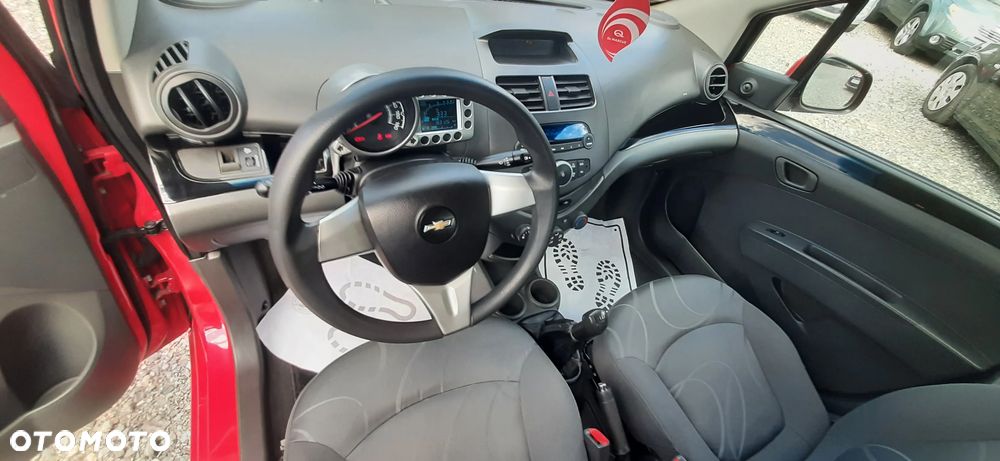 Chevrolet Spark - 24