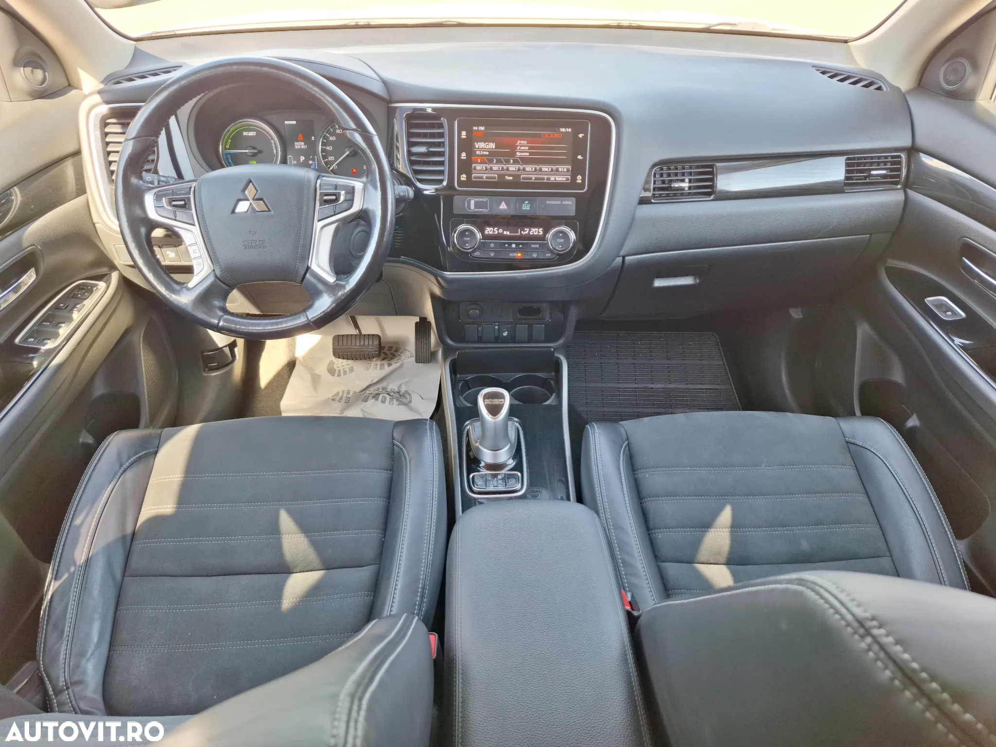Mitsubishi Outlander - 11