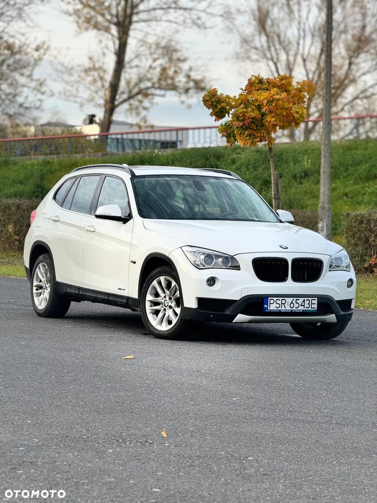 BMW X1 xDrive28i Sport Line - 1