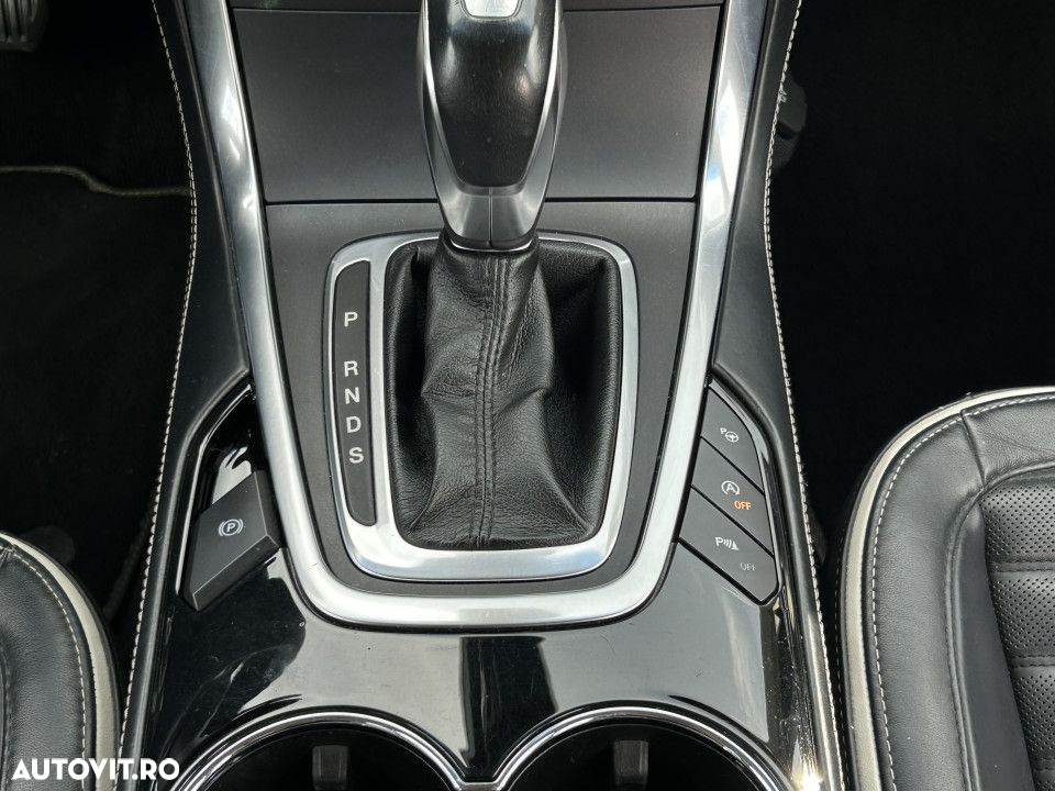 Ford Edge - 31