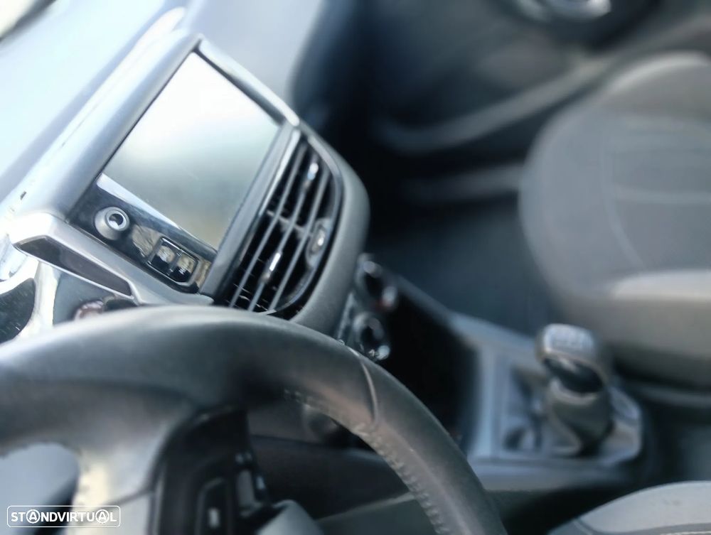 Peugeot 208 1.2 VTi Allure - 16