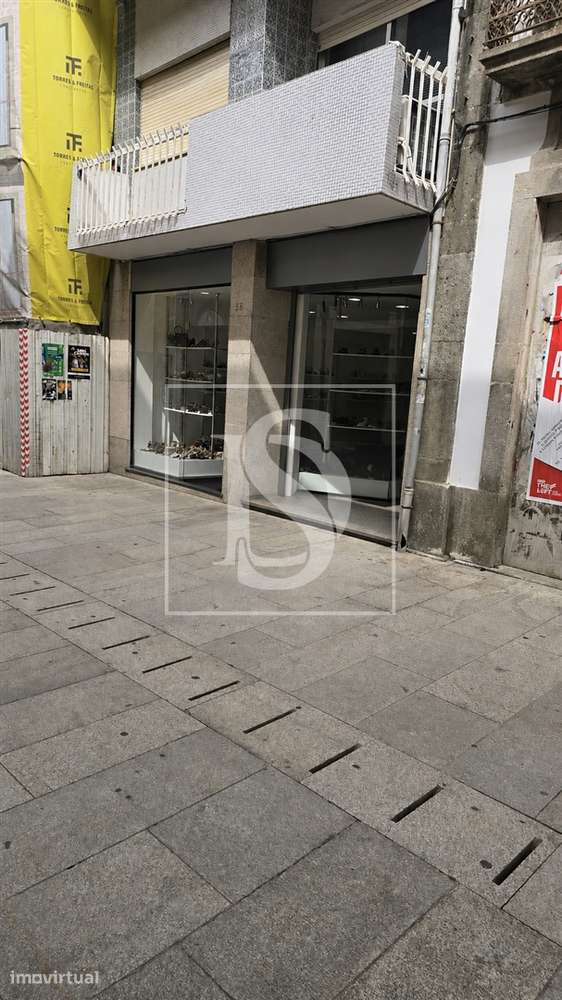 Loja no Centro de Barcelos (Rua Direita) - Grande imagem: 4/4