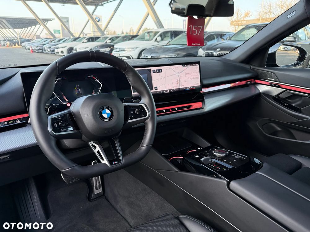 BMW Seria 5 520i - 25