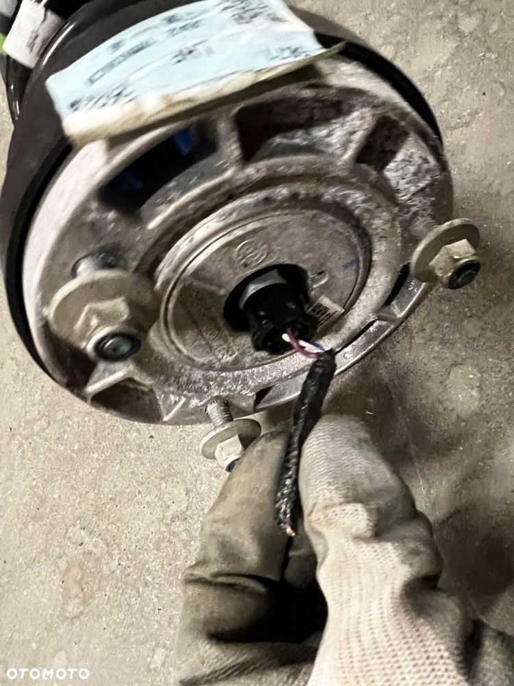 AMORTYZATOR PNEUMATYCZNY PRZÓD LEWY RANGE ROVER VELAR L560 2.0i BENZYNA - 4