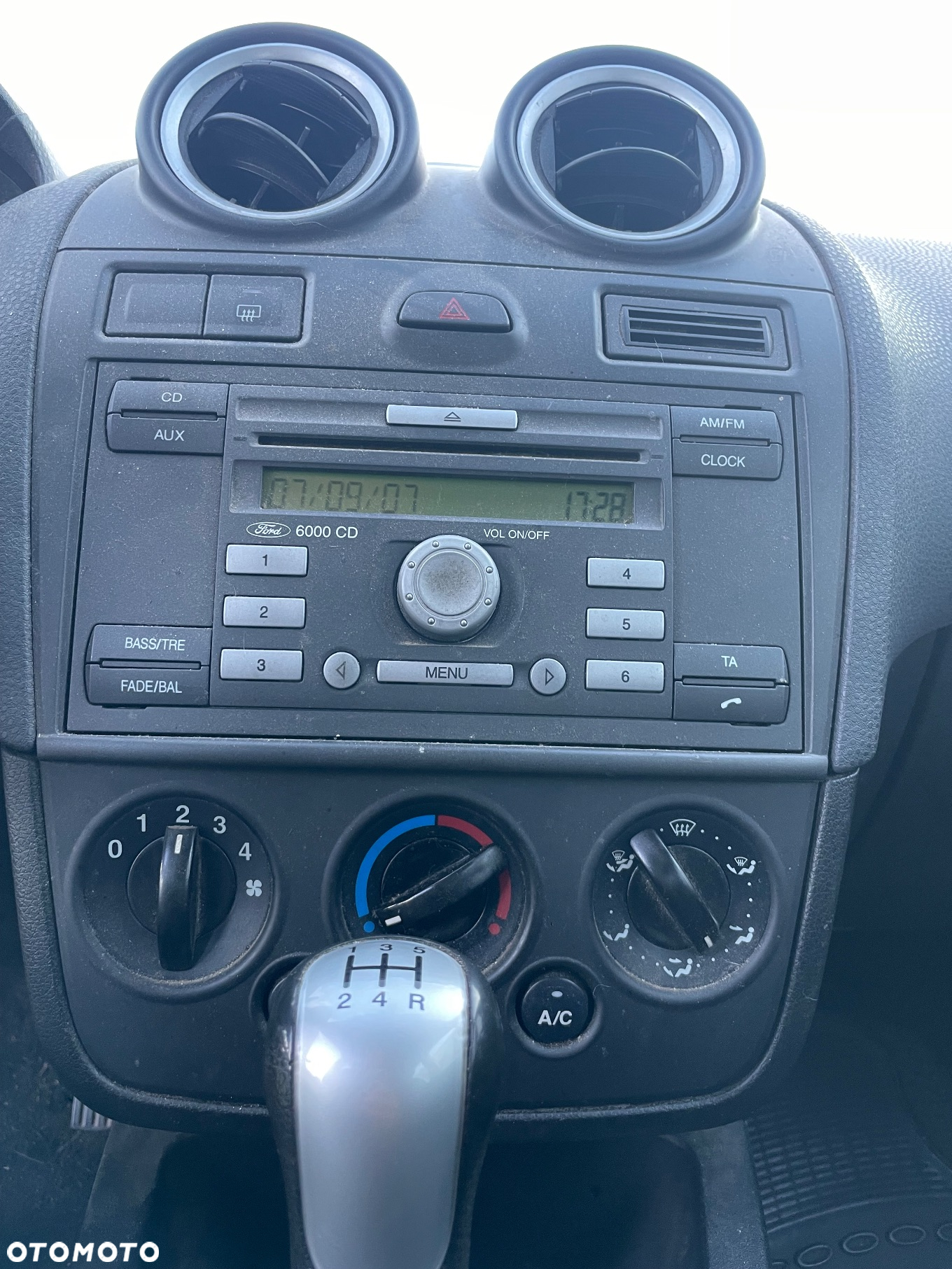 Ford Fiesta 1.4 - 6