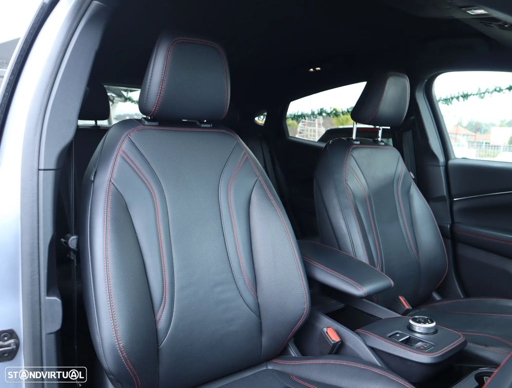 Ford Mustang Mach-E 75.7 kWh Premium AWD - 5