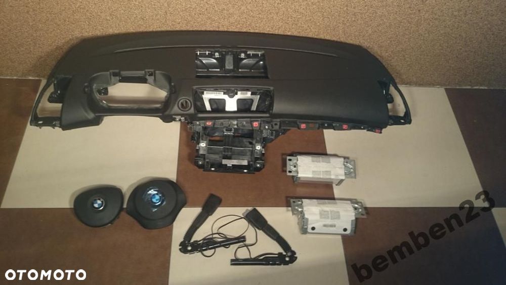 BMW E87 E81 E82 deska konsola poduszki airbag pasy