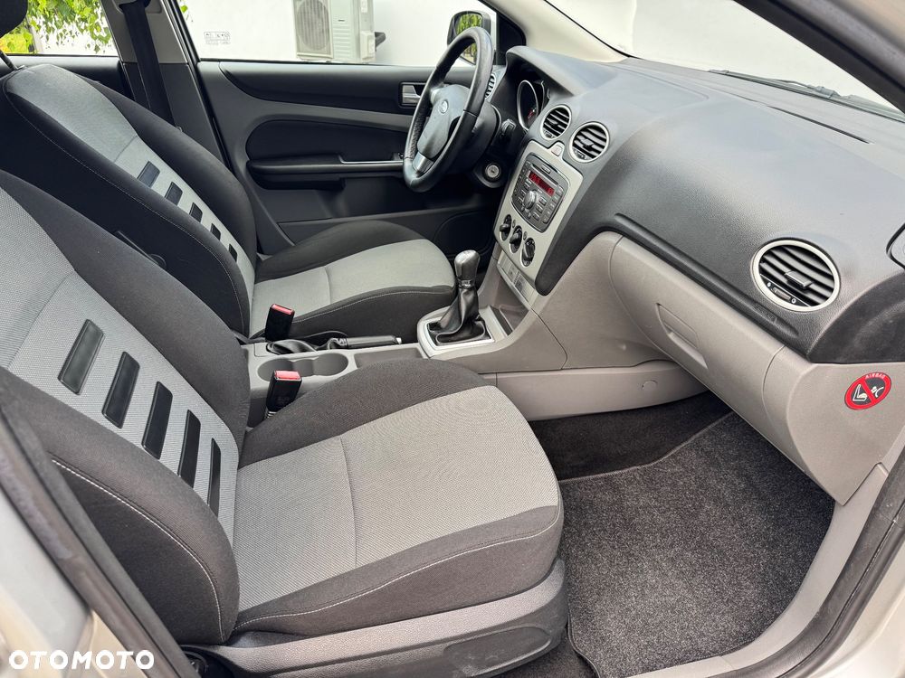 Ford Focus - 27