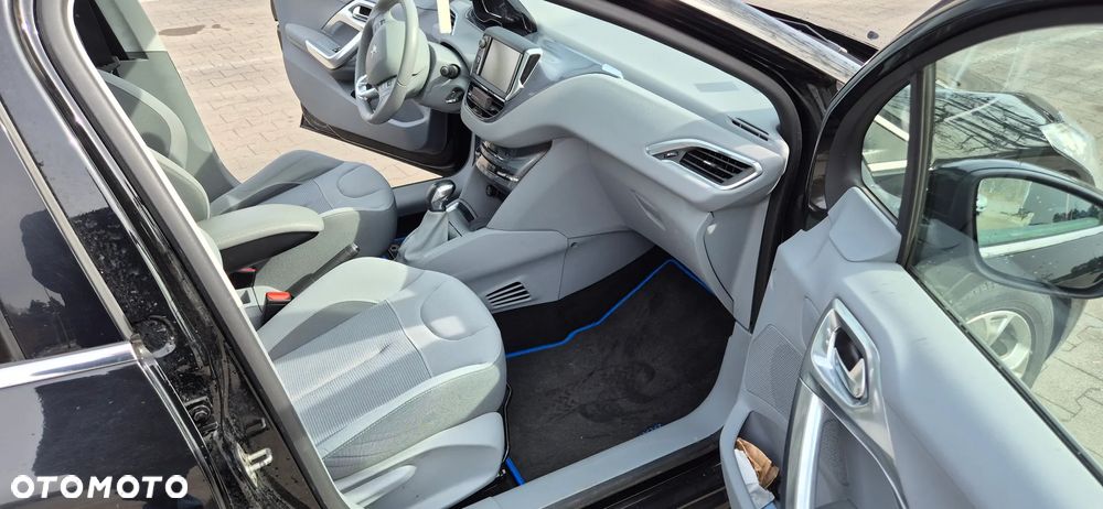 Peugeot 208 1.2 PureTech Allure - 14