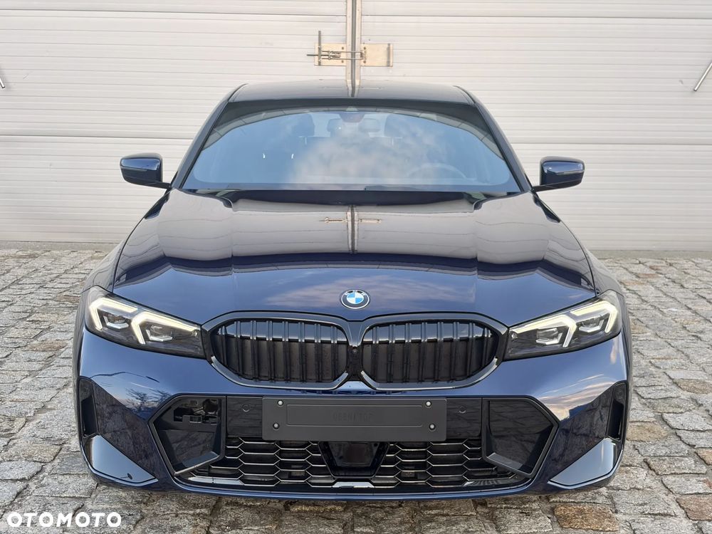 BMW Seria 3 330i xDrive - 2