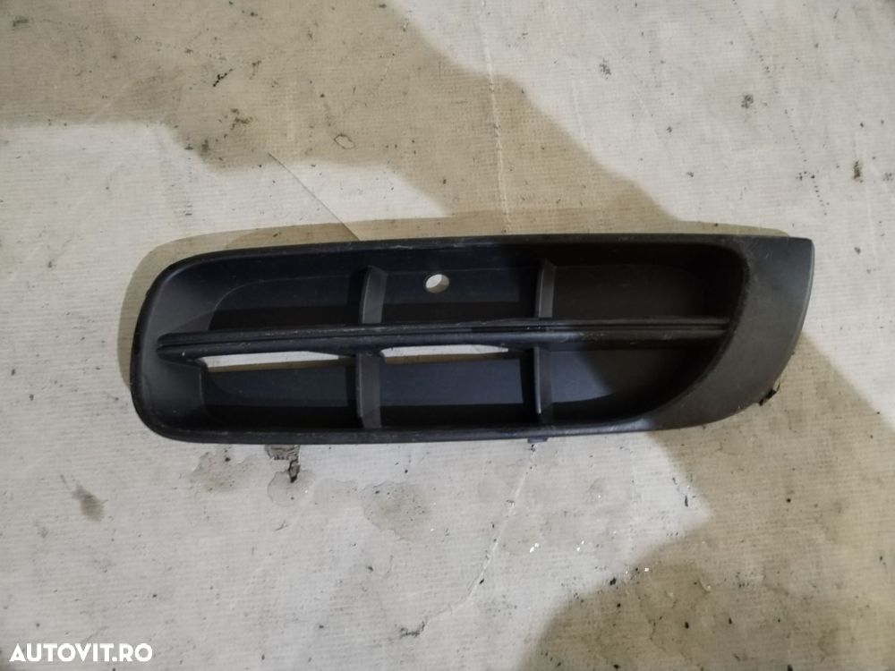 Grila stanga, Skoda Fabia 2, 2007, 2008, 2009, cod origine OE 5J0807367. - 1