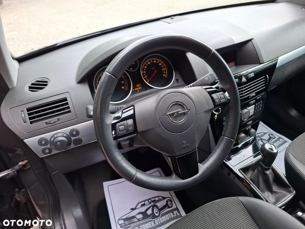 Opel Astra 1.6 Cosmo - 22