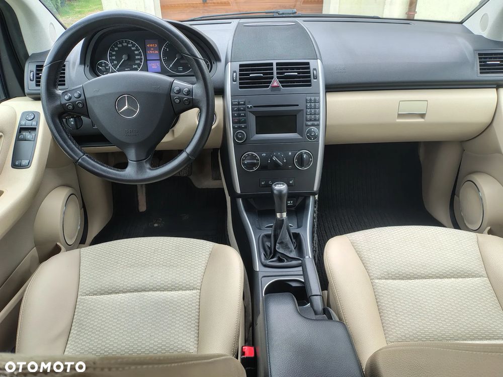 Mercedes-Benz Klasa A 170 BlueEFFICIENCY Avantgarde - 8