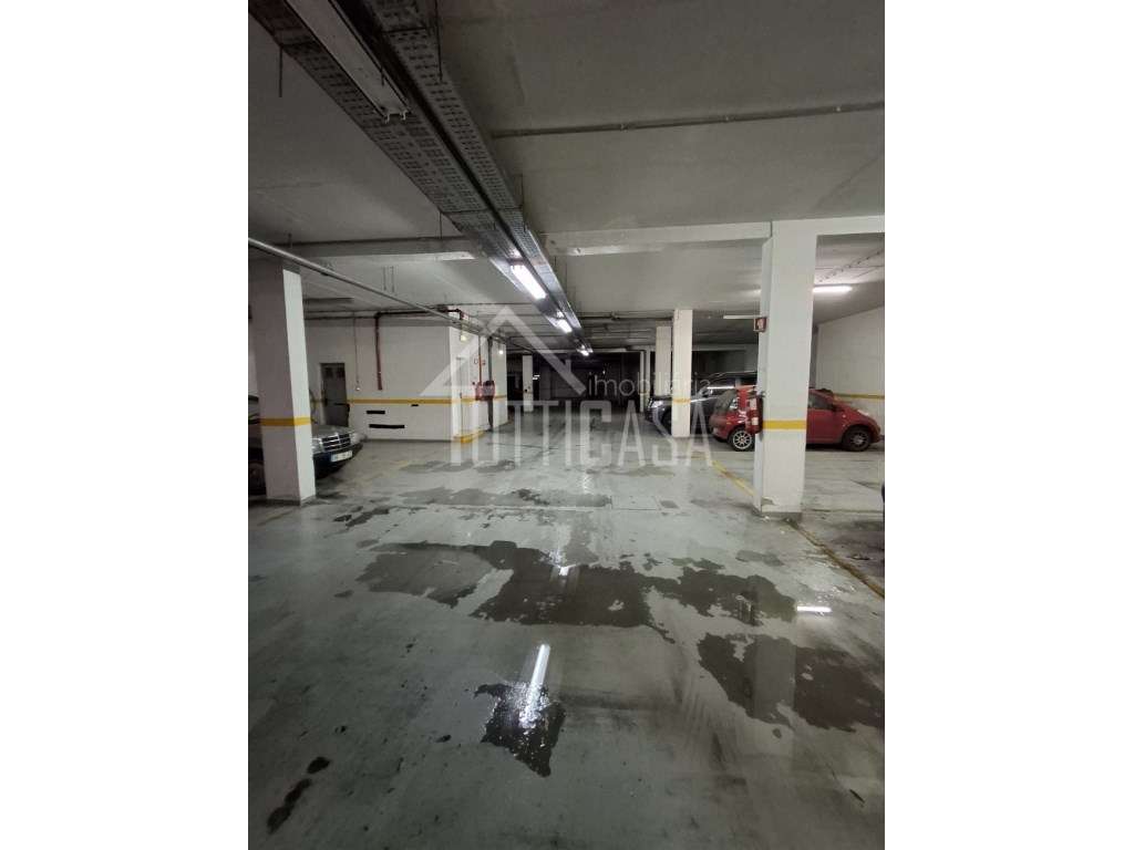 Parqueamento de 1 lugar na Venda do Pinheiro - Grande imagem: 4/5
