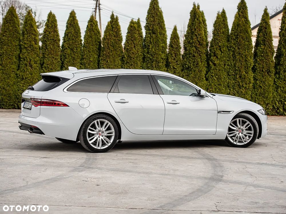 Jaguar XF - 14