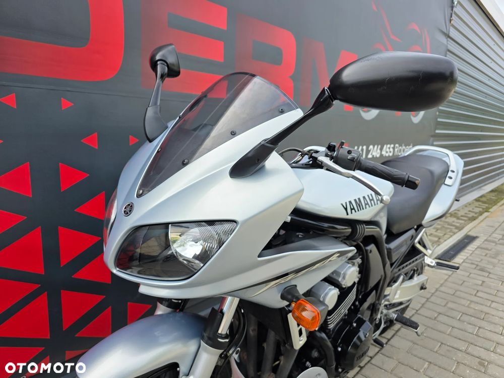 Yamaha FZS - 26