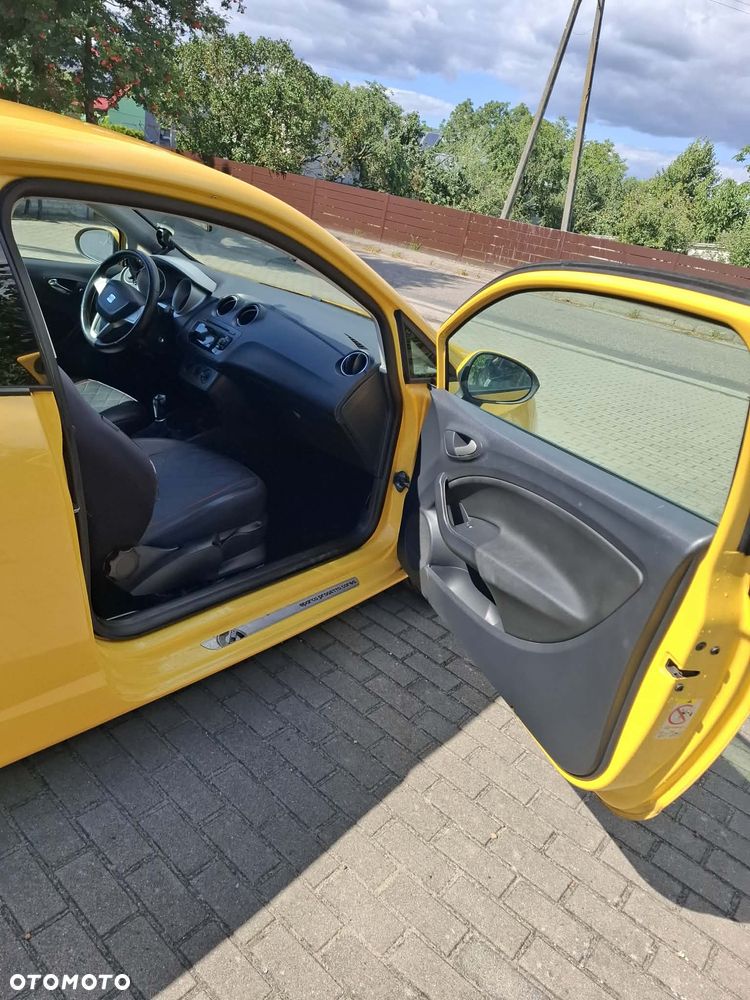 Seat Ibiza SC 1.6 16V Style - 8