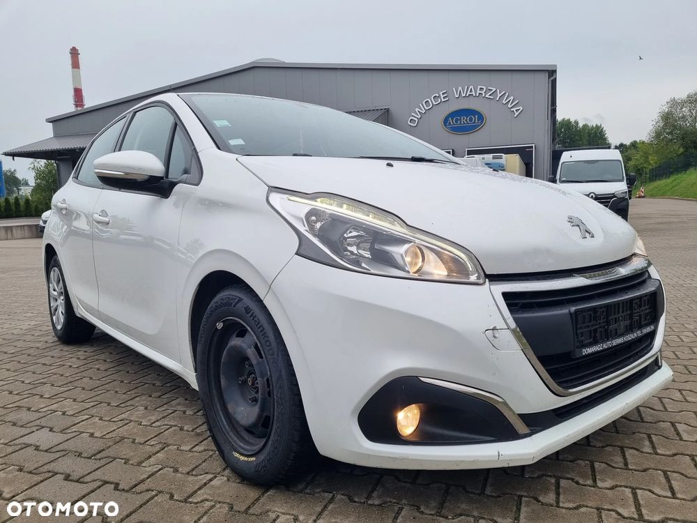 Peugeot 208 - 4
