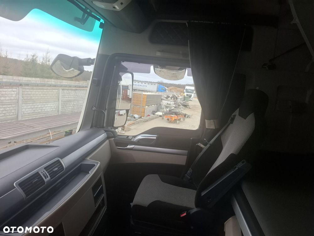 MAN TGX - 8