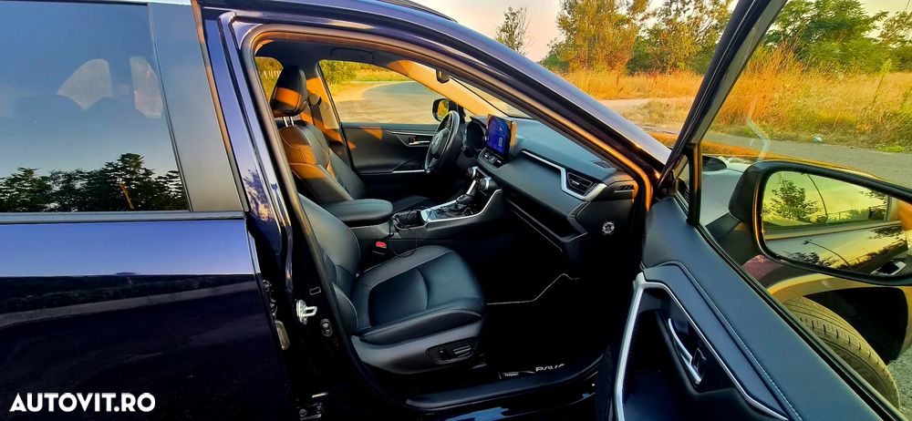 Toyota RAV4 2.5 VVT-iE 4x4 Luxury Plus - 8
