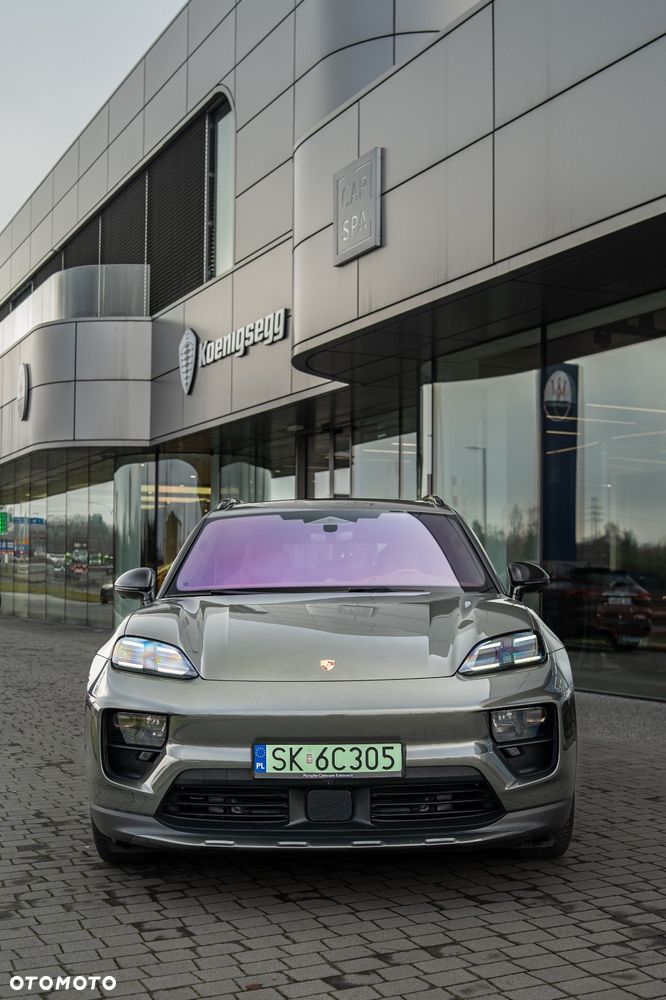 Porsche Macan - 1