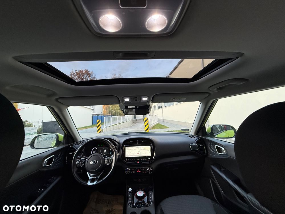 Kia Soul e-Soul 64kWh L - 26