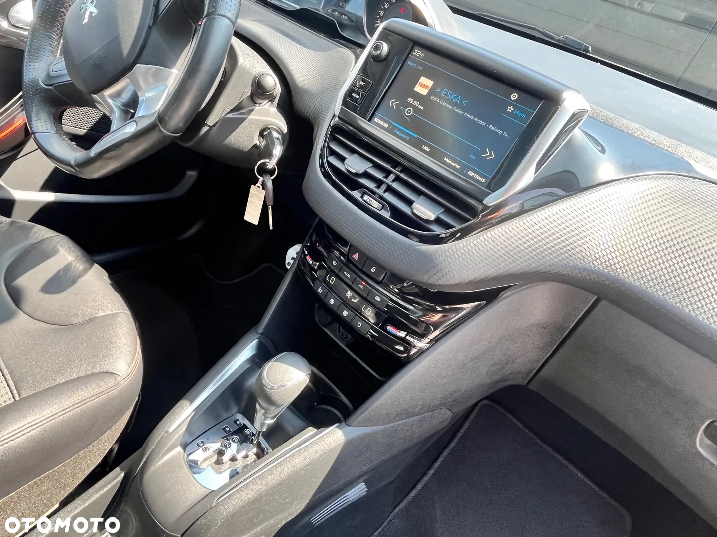 Peugeot 208 1.2 PureTech GPF Allure S&S EAT6 - 19