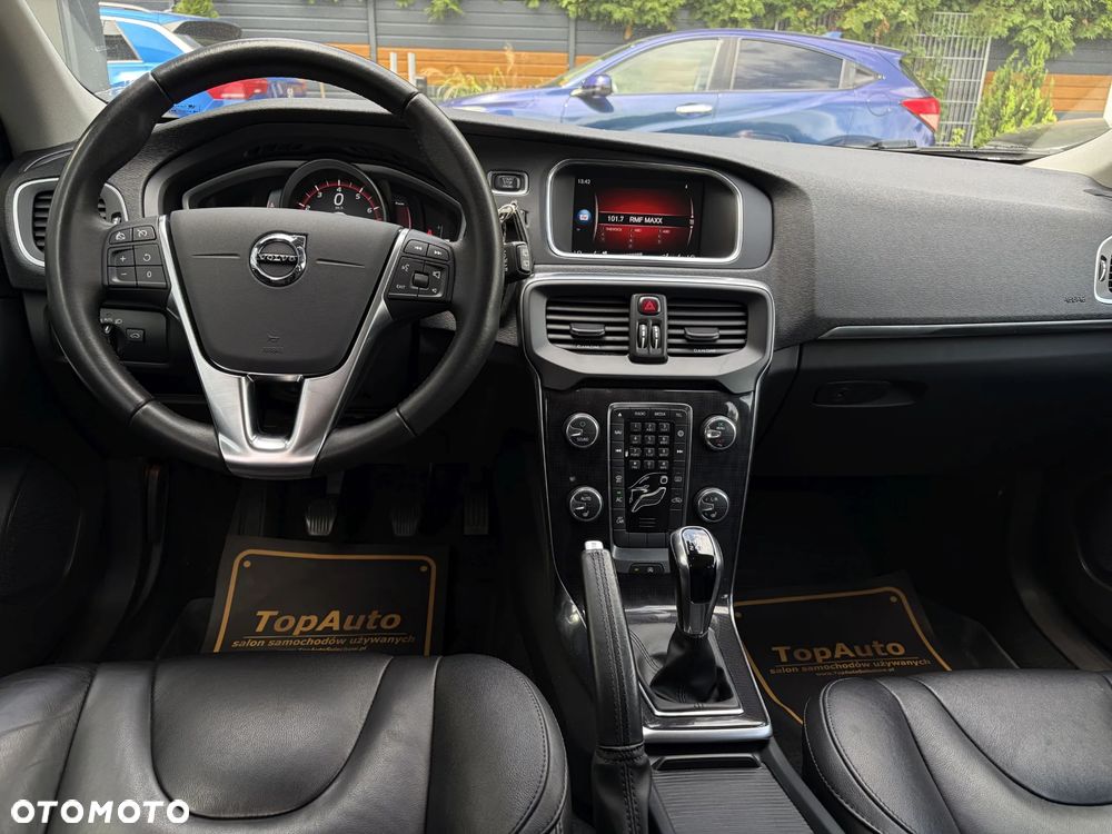 Volvo V40 T3 Momentum - 31