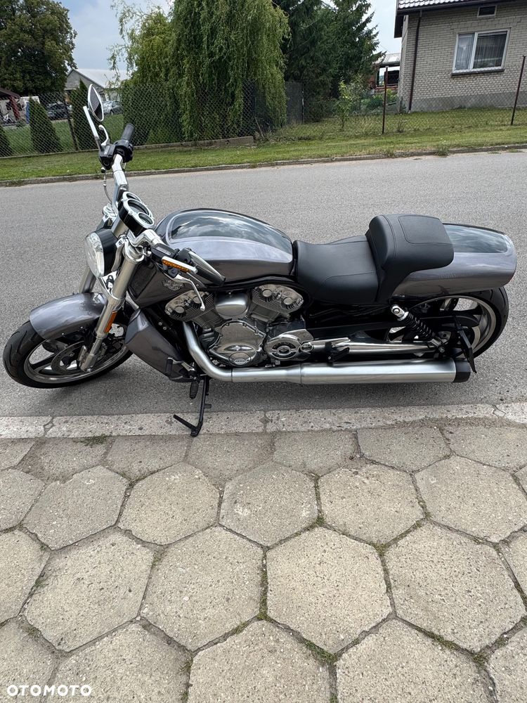 Harley-Davidson V-Rod Muscle - 4