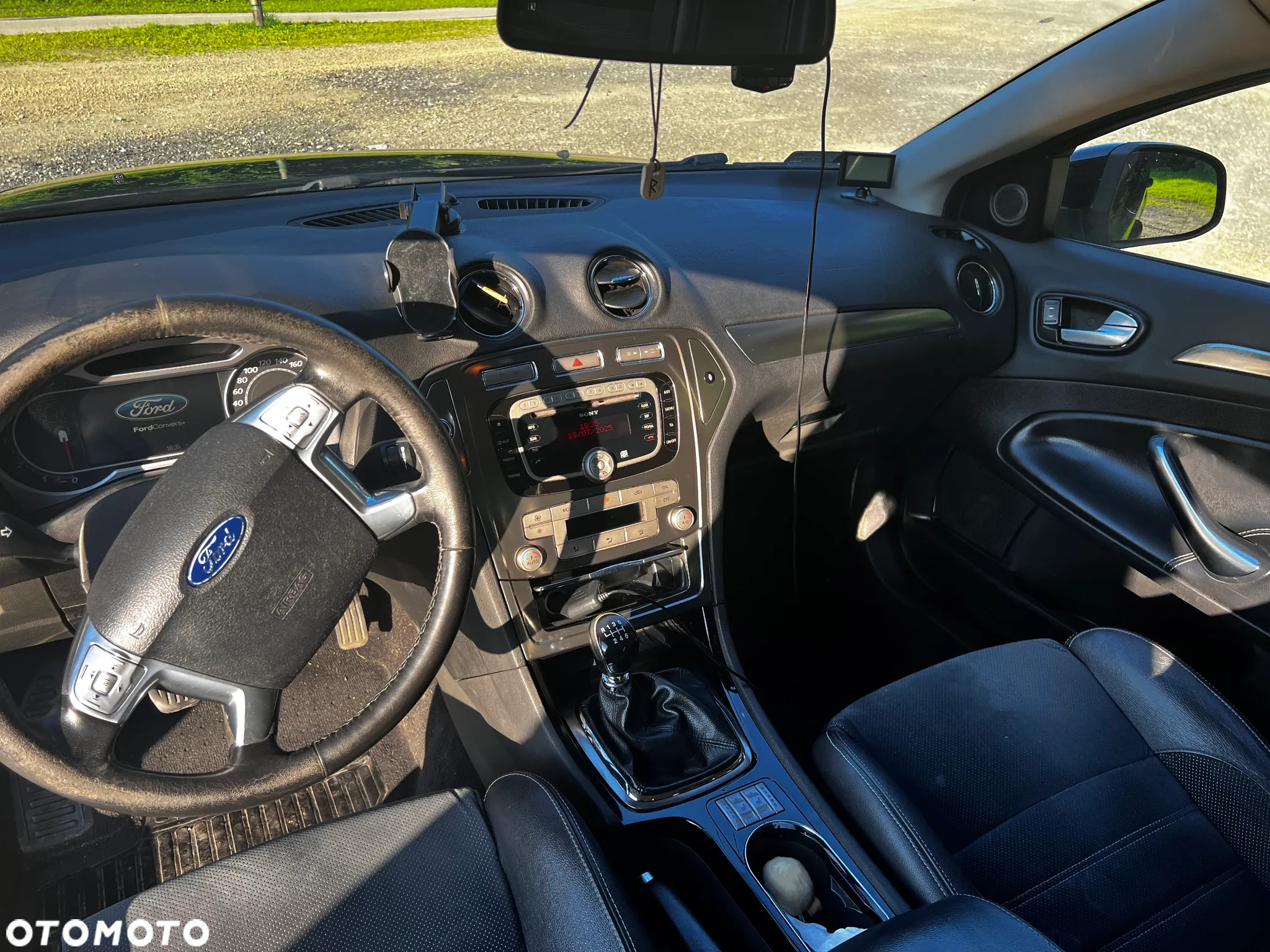 Ford Mondeo 2.0 TDCi Titanium - 17