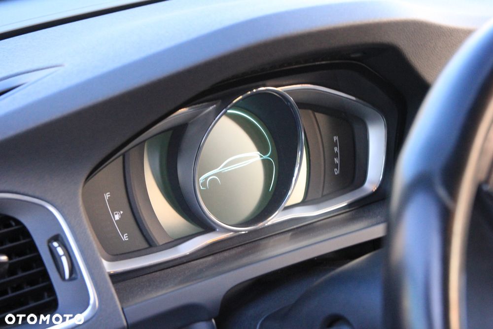 Volvo V60 D4 AWD Summum - 13