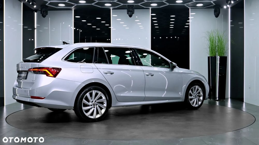 Skoda Octavia 2.0 TSI 4x4 Style DSG - 9