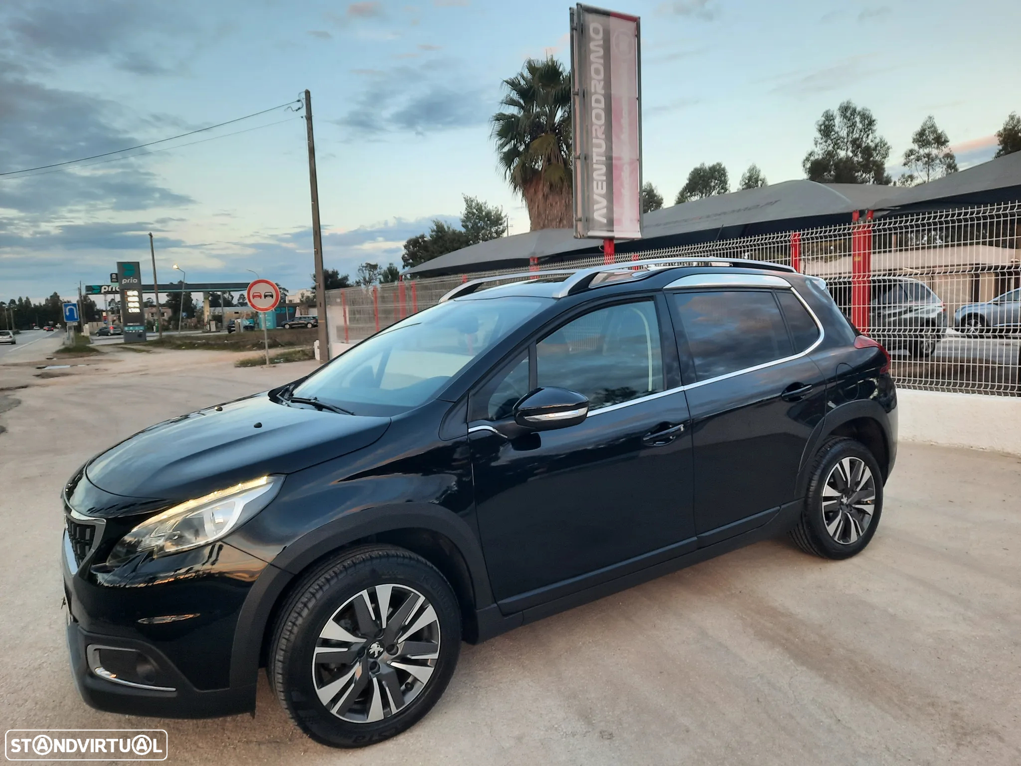 Peugeot 2008 1.6 BlueHDi Allure - 4