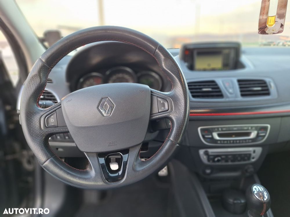 Renault Megane ENERGY dCi 110 Start & Stop Bose Edition - 10