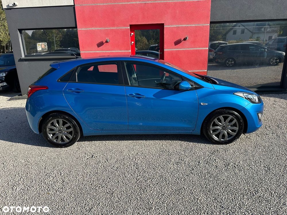 Hyundai i30 1.4 BlueDrive Classic + - 17