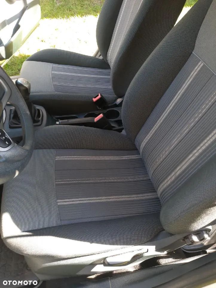 Ford Fiesta - 8