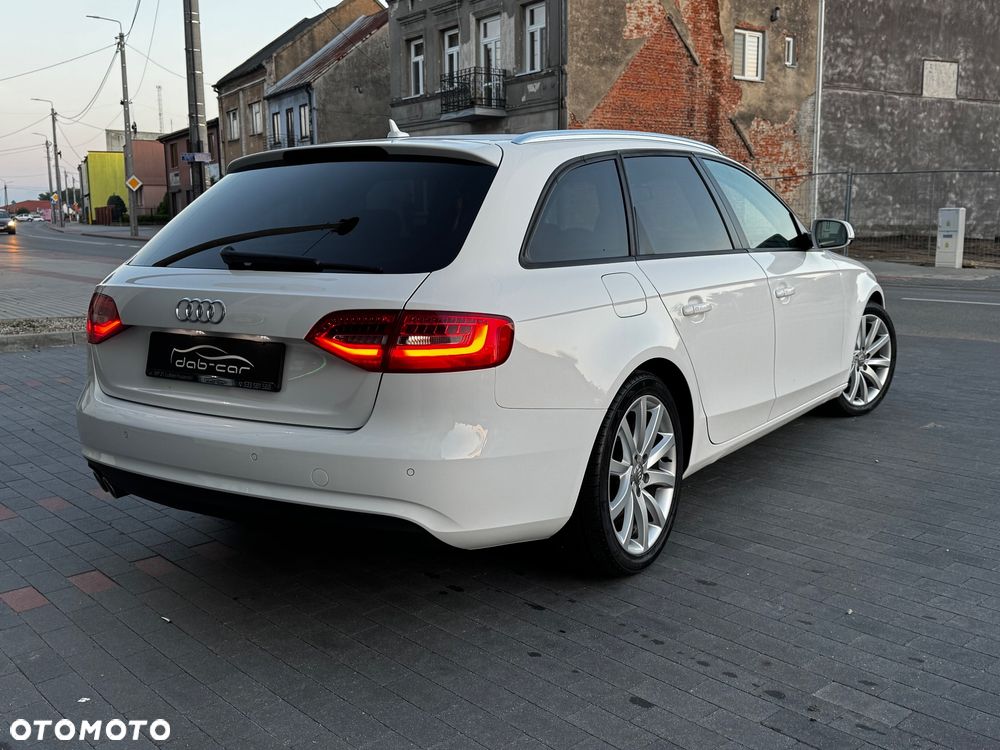 Audi A4 Avant 2.0 TDI DPF clean diesel multitronic Ambiente - 13