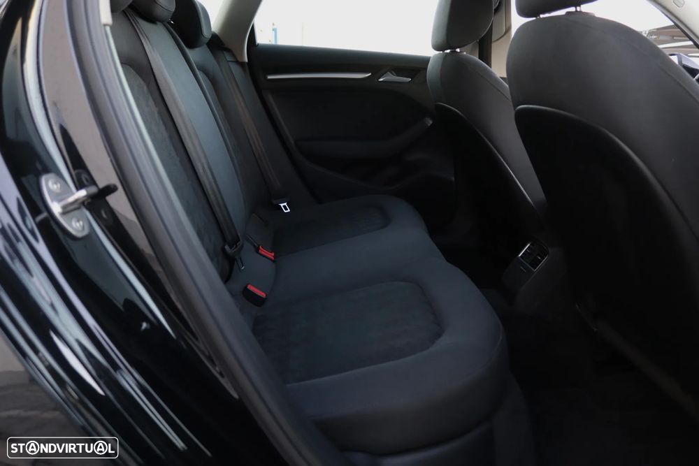 Audi A3 Sportback 1.6 TDI Advance S tronic - 48