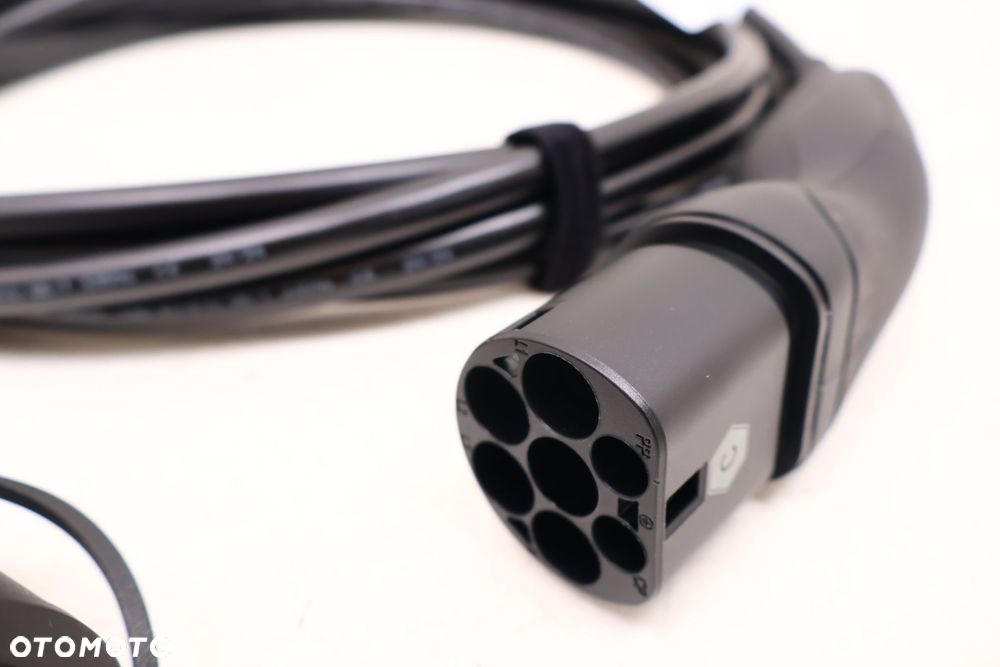 VOLVO XC60 II PRZEWÓD ŁADOWANIA ŁADOWARKA 32324600 - 2