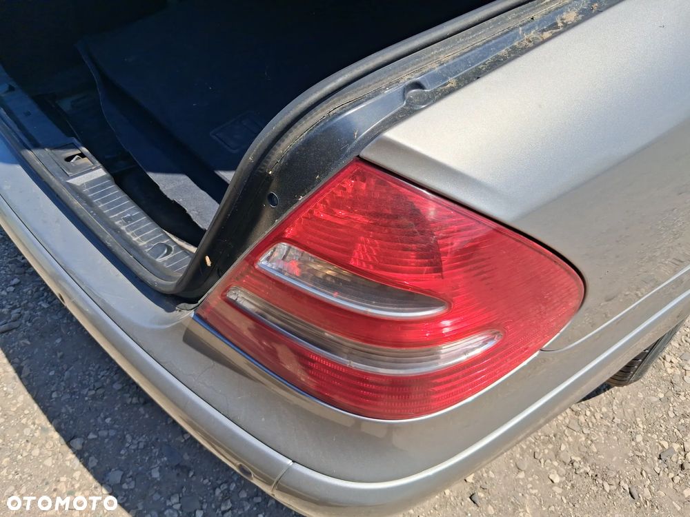 LAMPA PRAWY TYL MERCEDES E KLASA W211 - 3