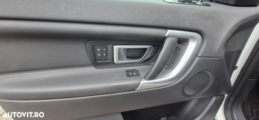 Land Rover Discovery Sport - 11