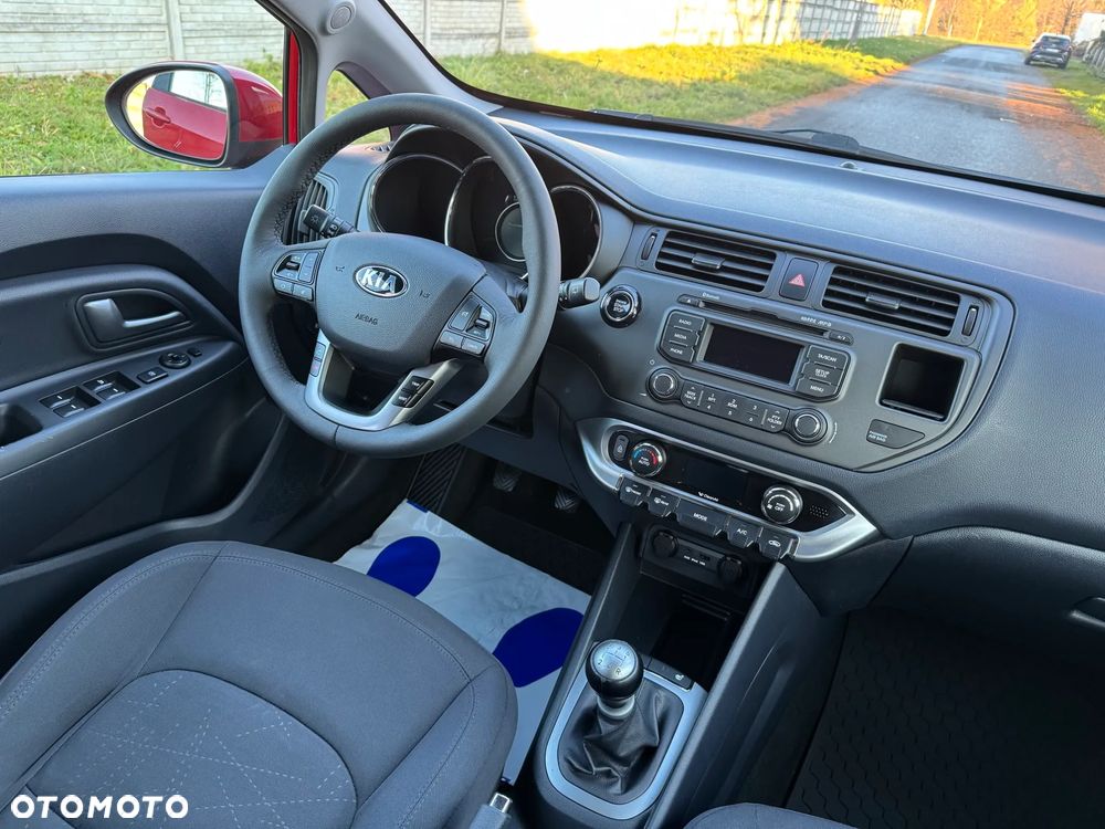 Kia Rio - 35