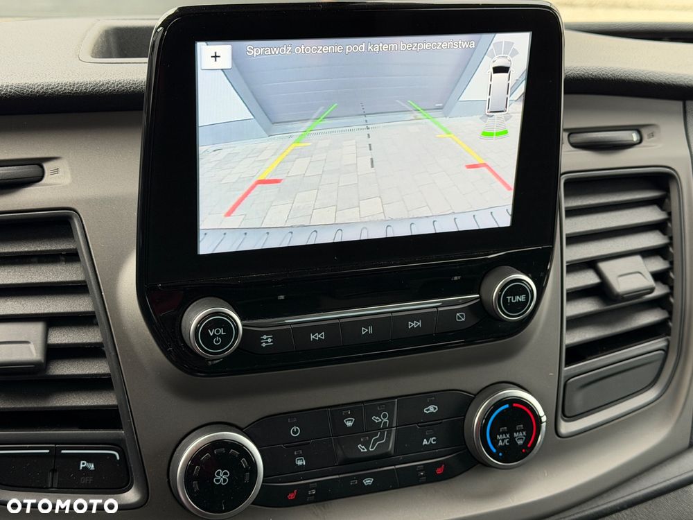 Ford Transit Custom - 11