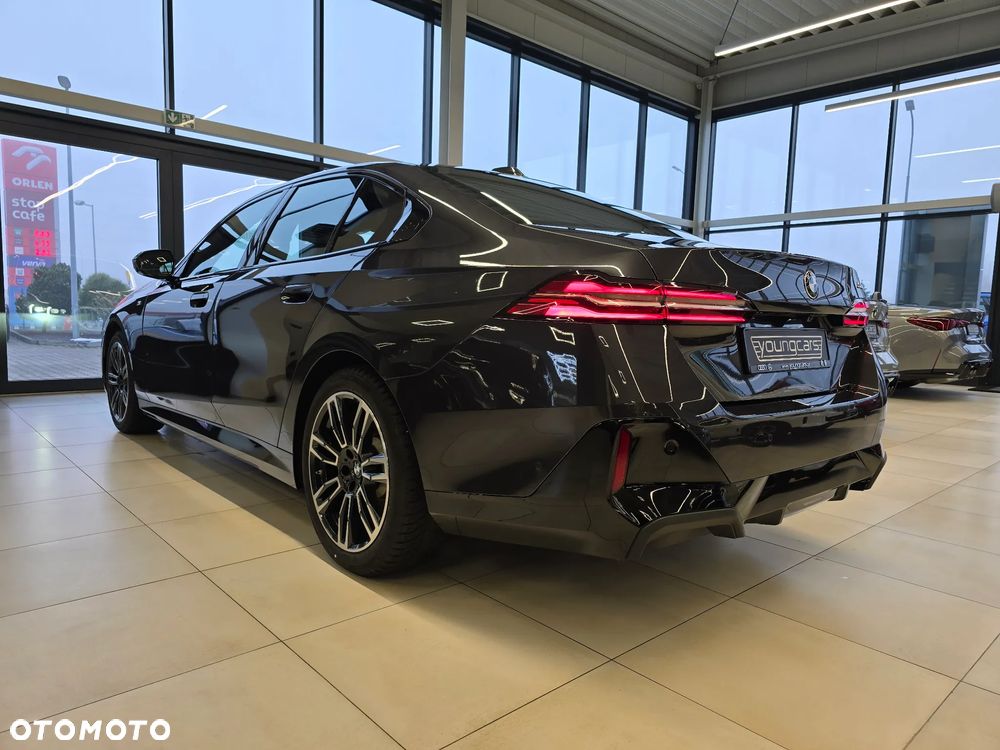 BMW Seria 5 520i mHEV M Sport - 5