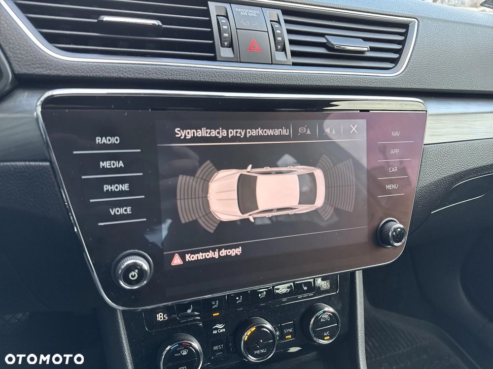 Skoda Superb 2.0 TDI Style - 24