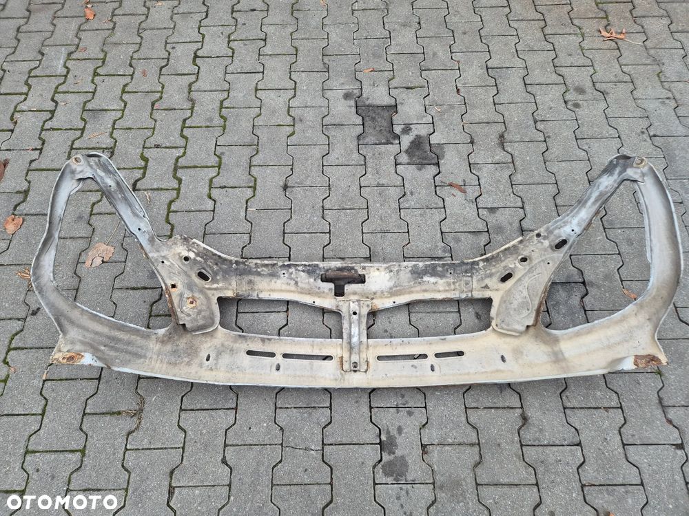 OKULAR WZMOCNIENIE IVECO DAILY IV  06-12. E4 - 2