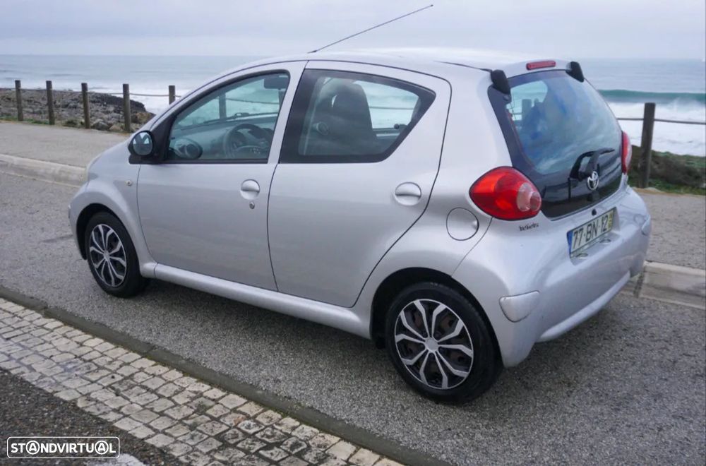 Toyota Aygo 1.0 Plus - 3