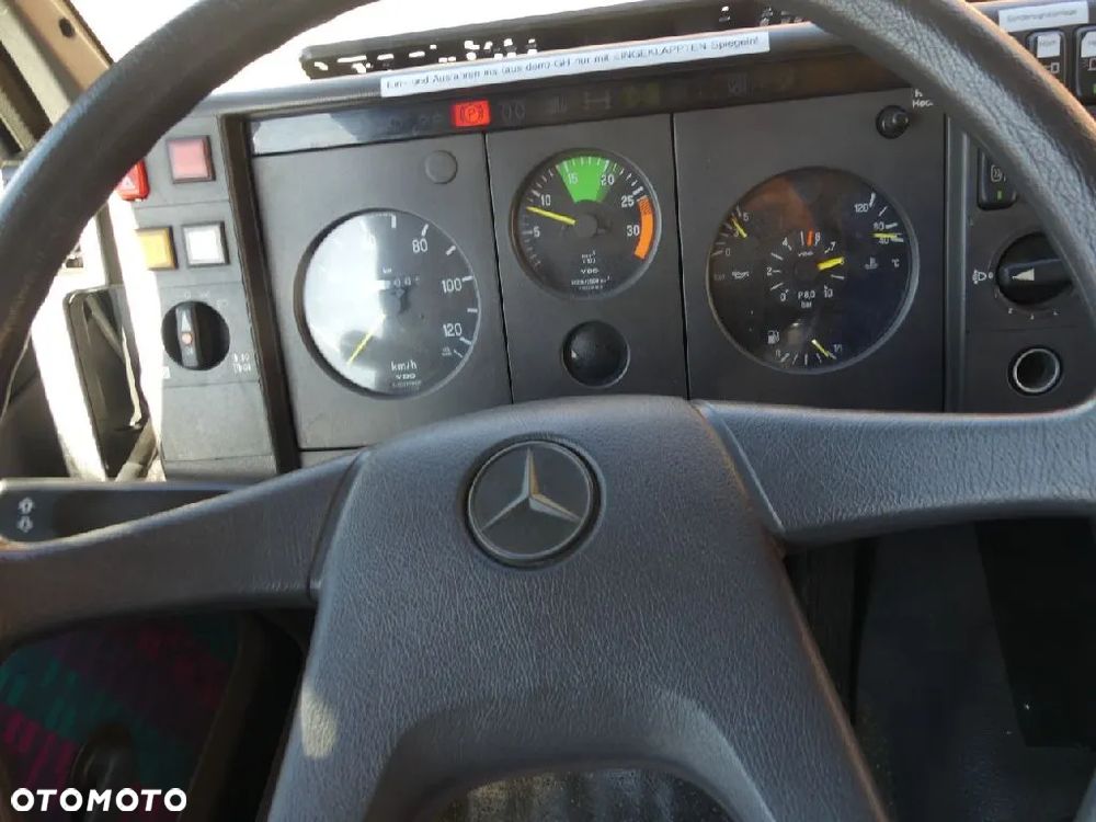 Mercedes-Benz 814F Wóz strażacki - 16